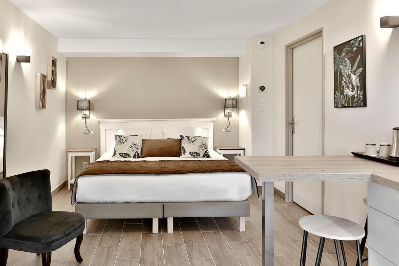 Domaine De La Rhonie Hotel Meyrals ภายนอก รูปภาพ