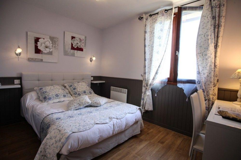 Domaine De La Rhonie Hotel Meyrals ภายนอก รูปภาพ
